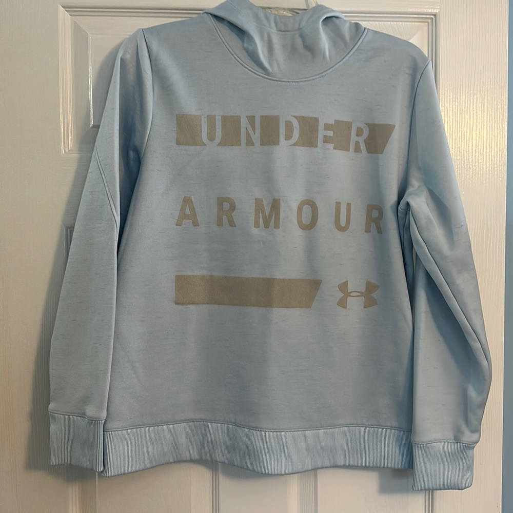 Women’s under Armour hoodie size medium